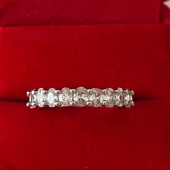 White Gold over 925 diamond eternity wedding ring - Picture 5 of 14